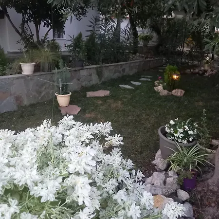 La Casa Di Elena Ferienhaus